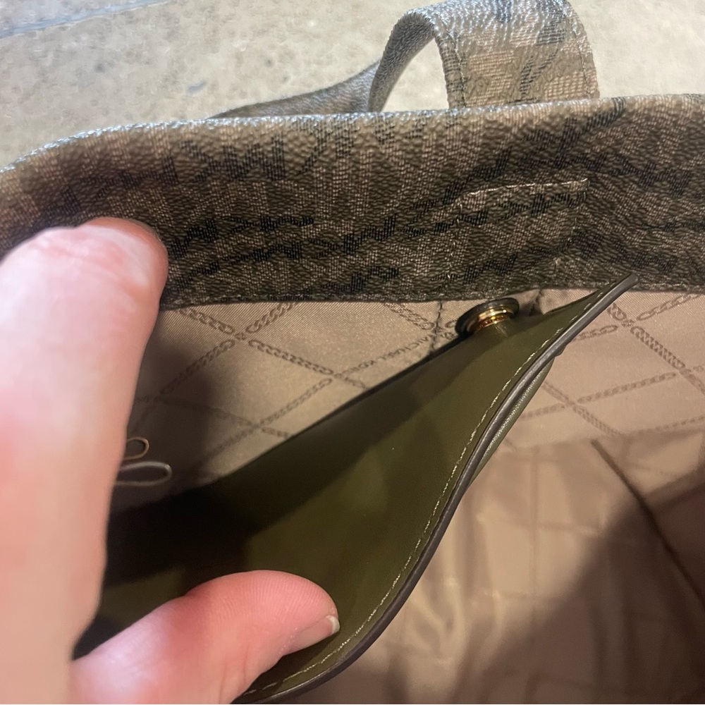 Michael Kors Tote Bag - Picture 4 of 5